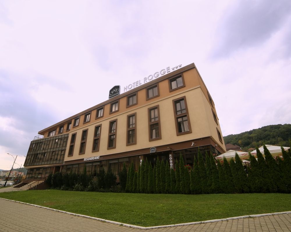 Hotel Rogge Решица Екстериор снимка