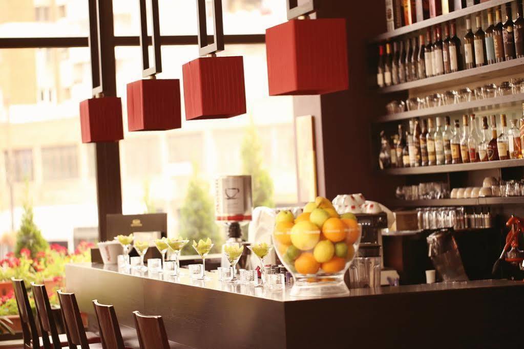 Hotel Rogge Решица Екстериор снимка