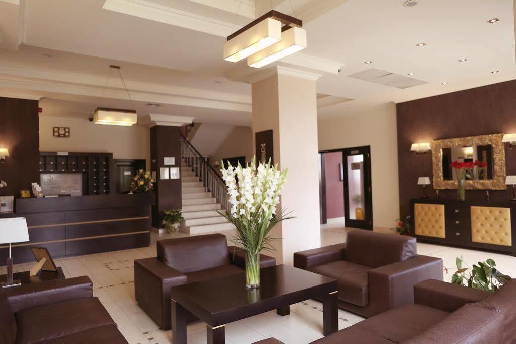 Hotel Rogge Решица Екстериор снимка